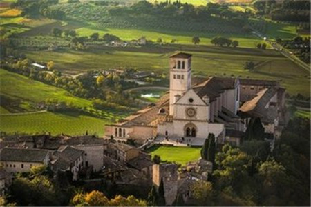 云南自考专科毕业证可以考研吗?